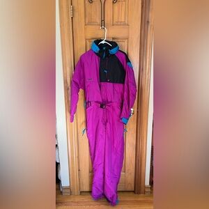 Women’s Columbia one piece ski suit size large preowned
